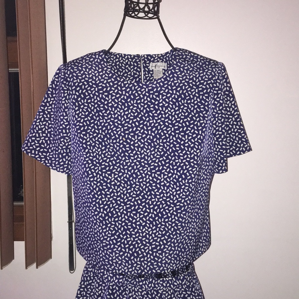 A dress set! Top and bottom together!